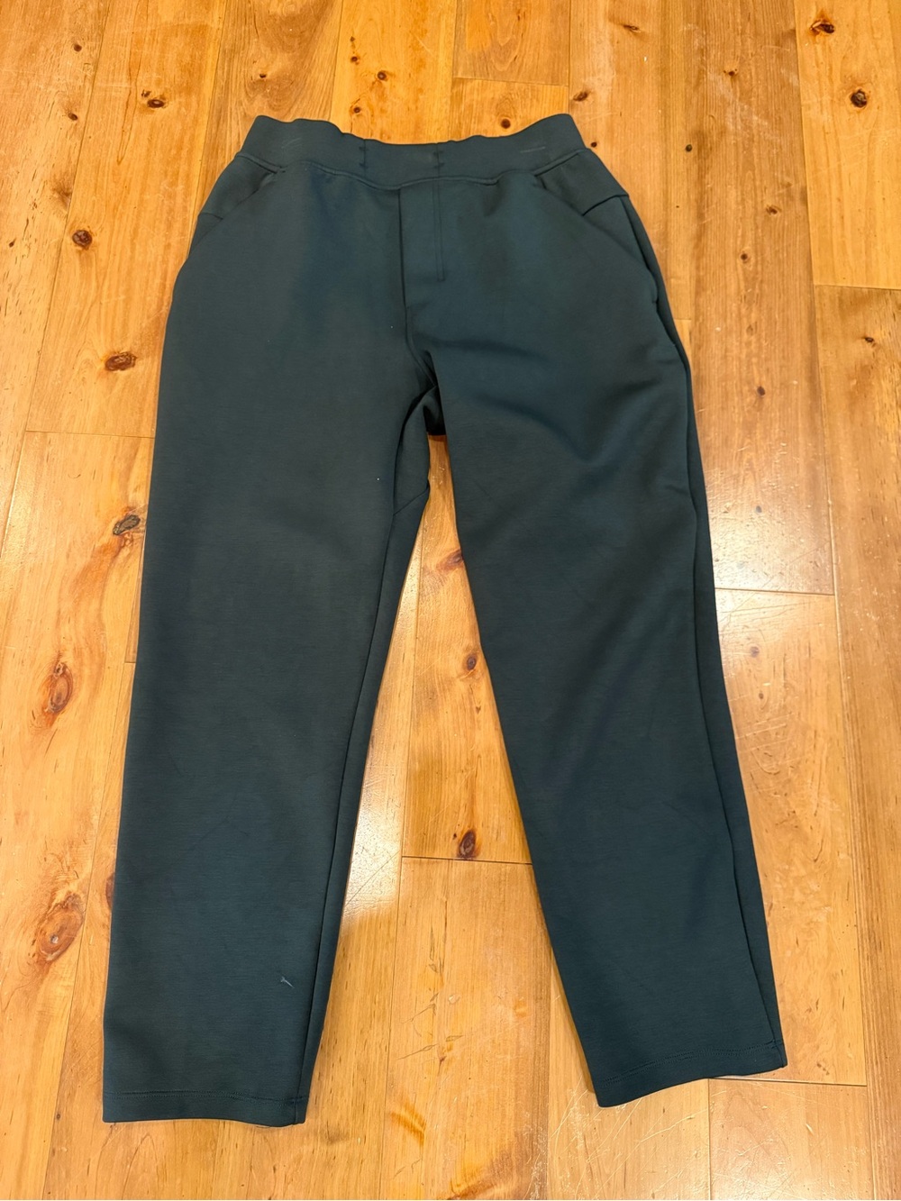 Lululemon Men's Dark Green sweatpants